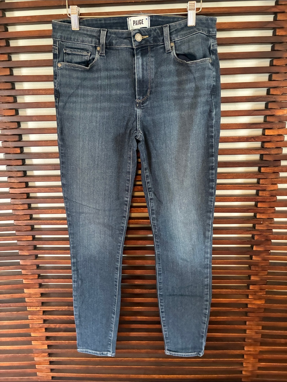🎉NEW LISTING!🎉PAIGE Skinny Jeans in Faded Indigo Wash
